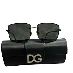 AUTHENTIC DOLCE & GABBANA black 2078 sunglasses with case